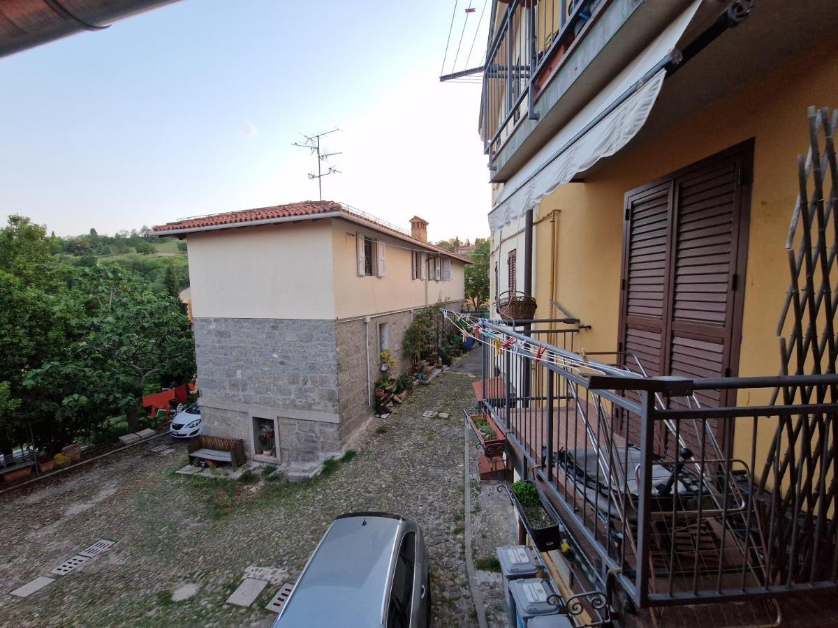 Lovely One-Bedroom Attic In An Ancient Village Bologna Exterior foto